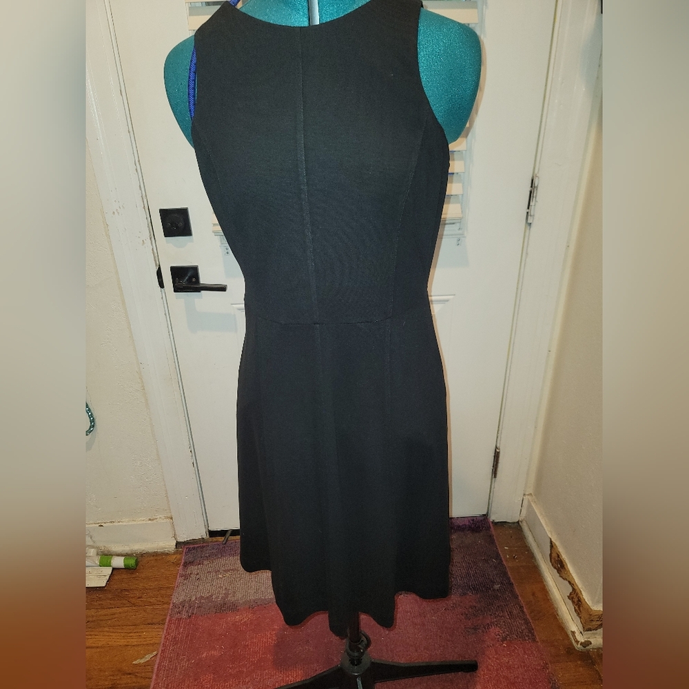 Loft LBD, Size 4